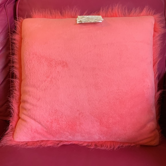 Faux Fur Pink Pillow - Picture 3 of 3